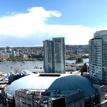 Downtown 3Br/2Ba+Views+Skytrain+Free Parking Lägenhet Vancouver Exteriör bild