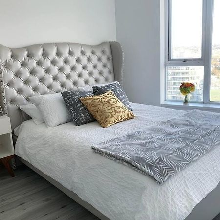 Downtown 3Br/2Ba+Views+Skytrain+Free Parking Lägenhet Vancouver Exteriör bild