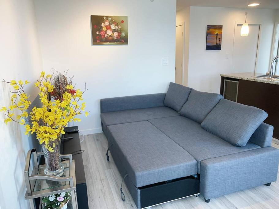 Downtown 3Br/2Ba+Views+Skytrain+Free Parking Lägenhet Vancouver Exteriör bild