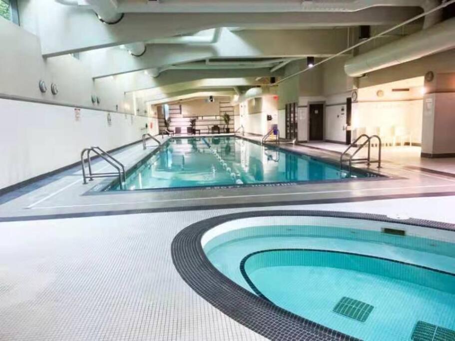Downtown 3Br/2Ba+Views+Skytrain+Free Parking Lägenhet Vancouver Exteriör bild